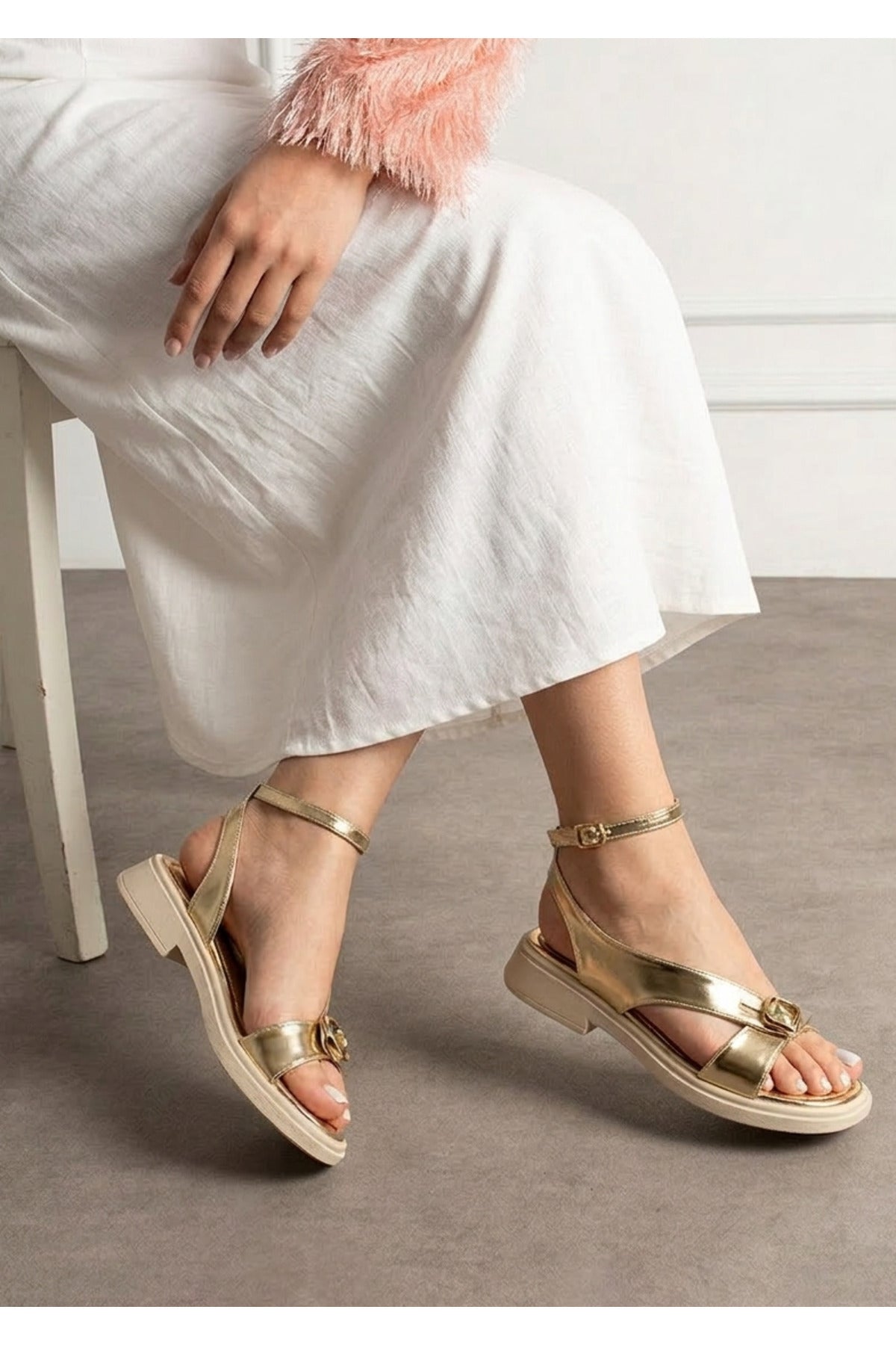 Altın Kadın Sandalet Altın Tokalı Bodrum Tarz Sandalet Ergonomik Rahat Stil