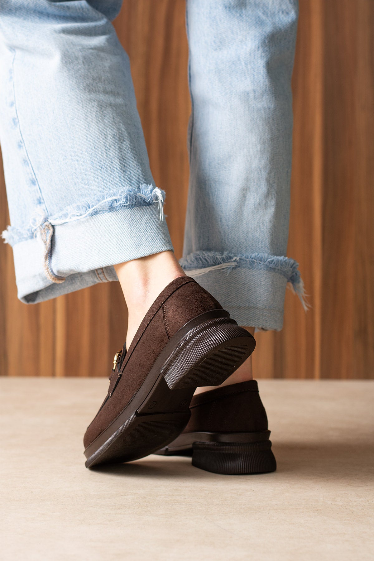 H Toka Detaylı Kahverengi Süet Kadın Loafer