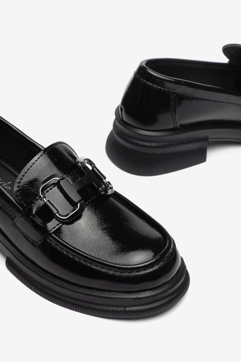 El Yapımı Siyah Kalın Tabanlı Kadın Loafer Ayakkabı